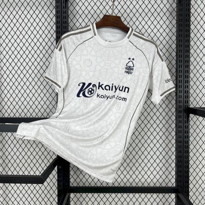 Nottingham Forest Borta 25/26